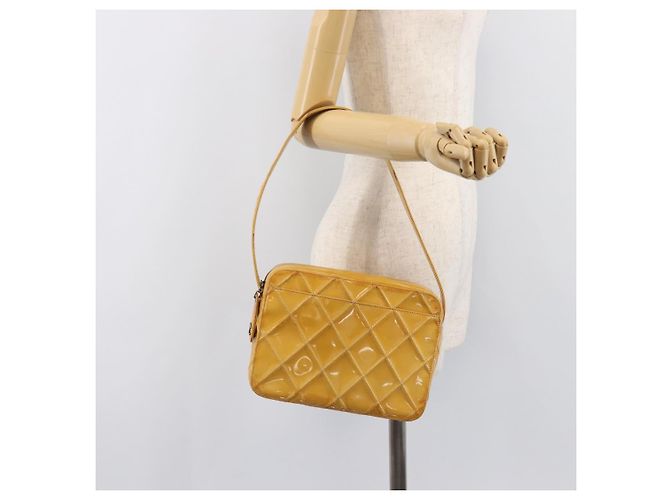 Borsa a tracolla CHANEL Matelasse Pelle verniciata Giallo Argento CC Auth bs37322 - vista 30