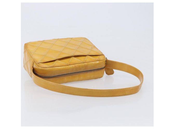 Borsa a tracolla CHANEL Matelasse Pelle verniciata Giallo Argento CC Auth bs37322 - vista 8