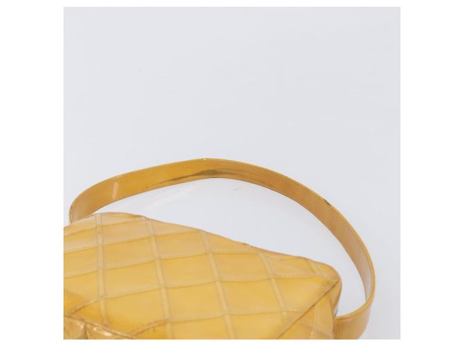 Borsa a tracolla CHANEL Matelasse Pelle verniciata Giallo Argento CC Auth bs37322 - vista 9
