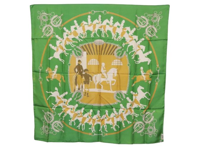 Hermès Foulard HERMES Carre90 "MAN`EGE" Seta Verde Auth bs37309 - vista 15