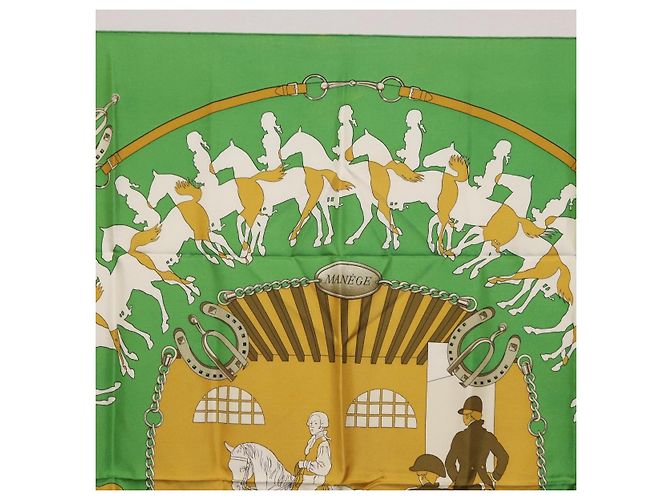 Hermès Foulard HERMES Carre90 "MAN`EGE" Seta Verde Auth bs37309 - vista 3