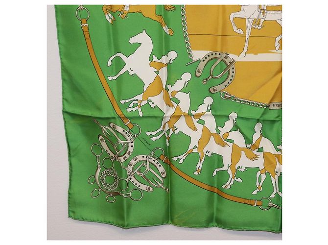 Hermès Foulard HERMES Carre90 "MAN`EGE" Seta Verde Auth bs37309 - vista 8