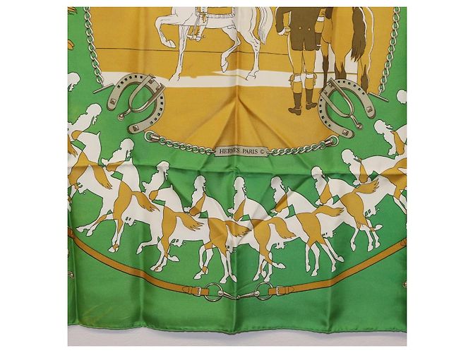 Hermès Foulard HERMES Carre90 "MAN`EGE" Seta Verde Auth bs37309 - vista 9