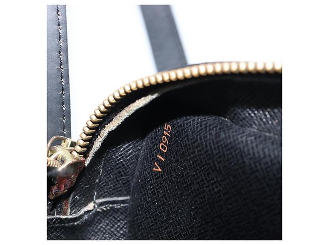 Borsa a tracolla LOUIS VUITTON Epi Jeune Fille MM Nera M52152 LV Auth ep16038A Nero - vista 12