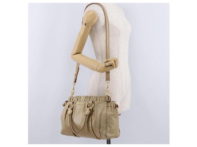 Borsa Miu Miu Vitellolux Matelasse in pelle 2way Beige Gold Auth 206271A D'oro - vista 29