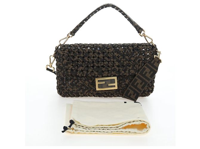 Borsa a tracolla FENDI Zucca Canvas Mamma Baguette 2 vie Marrone Nero Auth 204902SM - vista 29