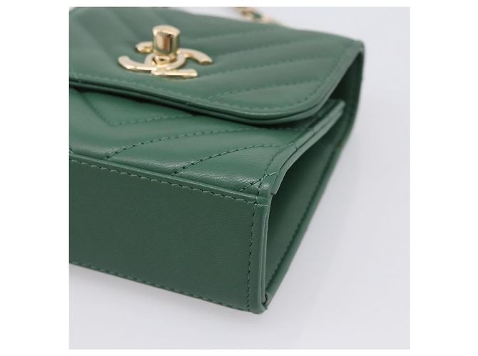 Borsa a tracolla con catena CHANEL V Stitch in pelle d'agnello verde e oro CC Auth 206308SAM D'oro - vista 10