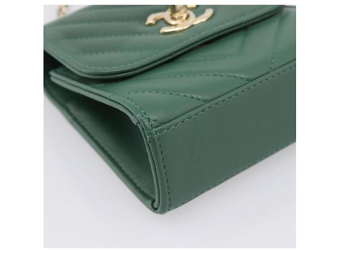 Borsa a tracolla con catena CHANEL V Stitch in pelle d'agnello verde e oro CC Auth 206308SAM D'oro - vista 11