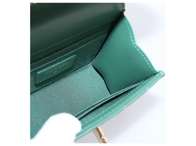 Borsa a tracolla con catena CHANEL V Stitch in pelle d'agnello verde e oro CC Auth 206308SAM D'oro - vista 19