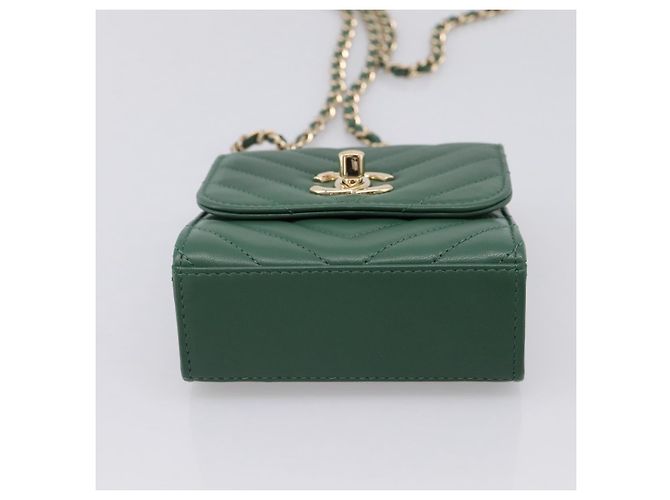 Borsa a tracolla con catena CHANEL V Stitch in pelle d'agnello verde e oro CC Auth 206308SAM D'oro - vista 9