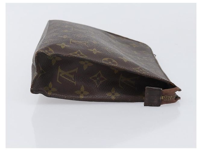 LOUIS VUITTON Monogram Poche Toilette 26 Pouch M47542 LV Auth ep16257 Monogramma - vista 3