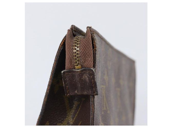 LOUIS VUITTON Monogram Poche Toilette 26 Pouch M47542 LV Auth ep16257 Monogramma - vista 8