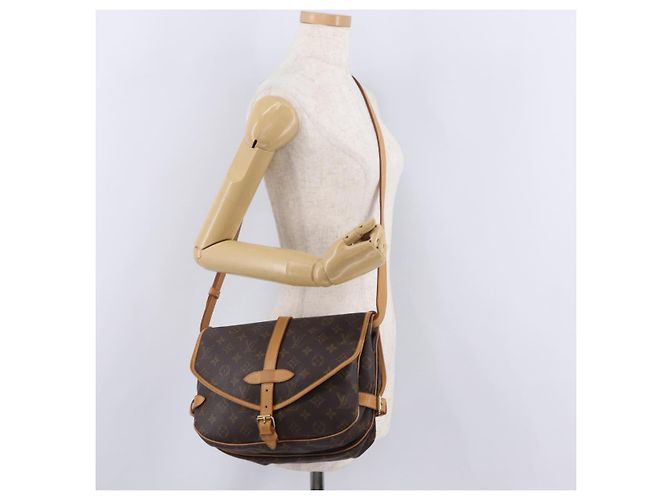 LOUIS VUITTON Monogram Saumur 30 Shoulder Bag M42256 LV Auth 204593A Monogramma - vista 31