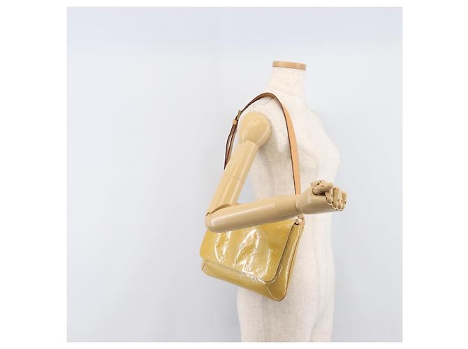 LOUIS VUITTON Monogram Vernis Thompson Street Bag Beige M91301 LV Auth ep15853A - vista 26