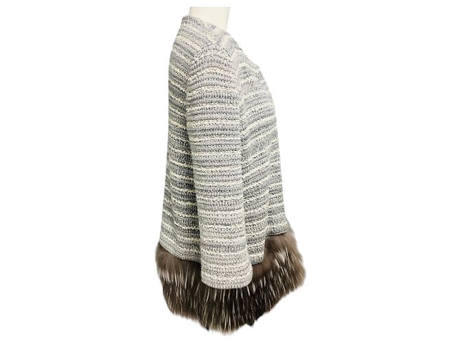 Carolina Herrera graue Strickjacke aus Wolle mit Fuchsfellsaum - Ansicht 2