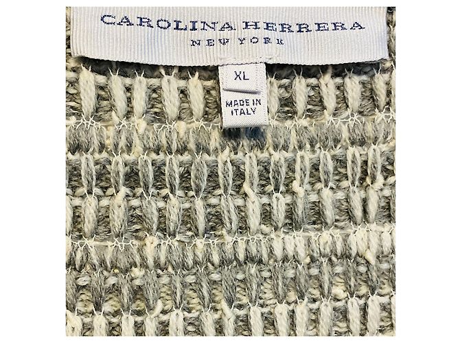 Carolina Herrera graue Strickjacke aus Wolle mit Fuchsfellsaum - Ansicht 4