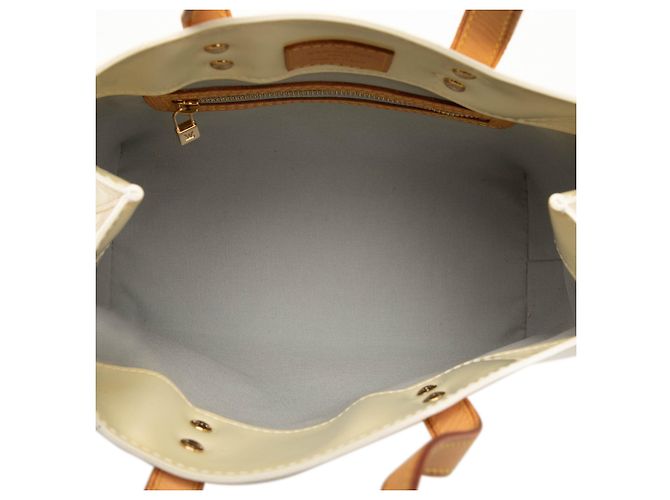Bolso Louis Vuitton Monogram Vernis Reade PM Blanco - vista 4