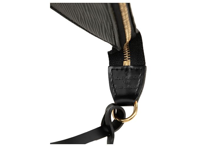 Borsa a tracolla Louis Vuitton Epi Pochette Accessoires Nera Nero - vista 5