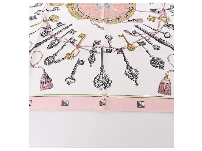 Hermès Carré 90 "LES CLES" Pañuelo de seda en Rosa - vista 5