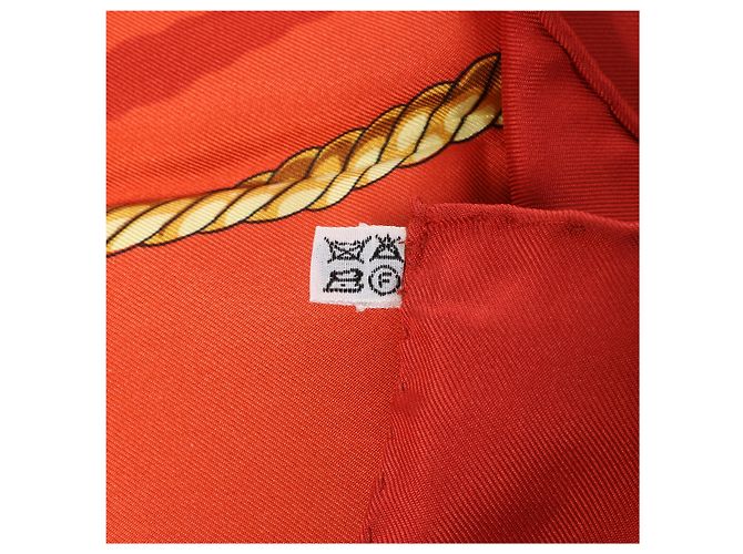 Hermès Carré 90 "LES CAVALIERS D'OR" Foulard di seta Rosso - vista 15