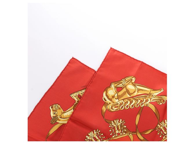 Hermès Carré 90 "LES CAVALIERS D'OR" Foulard di seta Rosso - vista 3