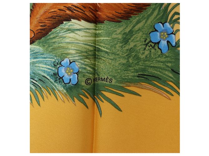 Hermès Carré 90 "Les Quatre Saisons" Pañuelo de seda Amarillo - vista 11