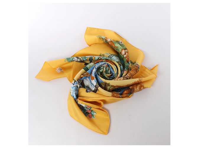 Hermès Carré 90 "Les Quatre Saisons" Pañuelo de seda Amarillo - vista 13