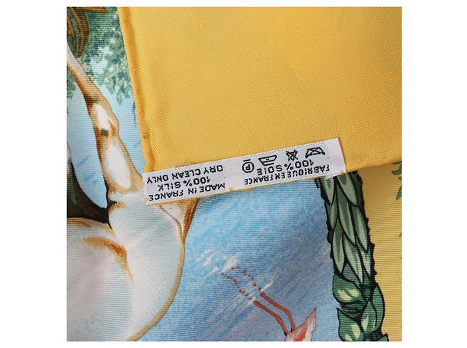 Hermès Carré 90 "Les Quatre Saisons" Pañuelo de seda Amarillo - vista 14
