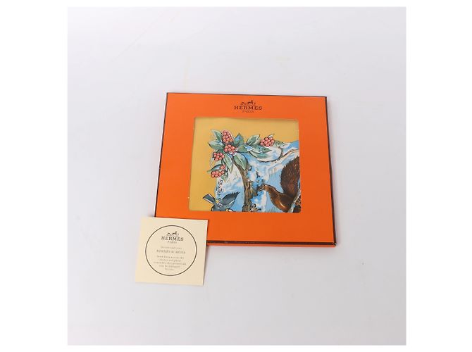 Hermès Carré 90 "Les Quatre Saisons" Pañuelo de seda Amarillo - vista 15