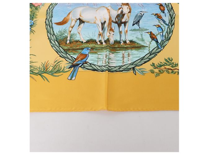 Hermès Carré 90 "Les Quatre Saisons" Pañuelo de seda Amarillo - vista 6