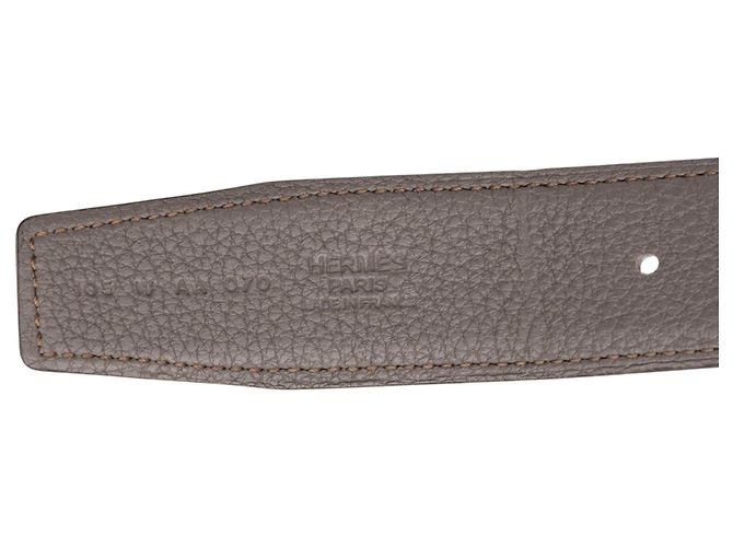 Cintura reversibile Hermès Constance H Guillochée in Swift e Togo nera Nero - vista 4