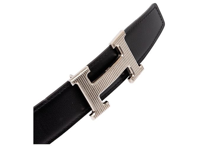 Cintura reversibile Hermès Constance H Guillochée in Swift e Togo nera Nero - vista 6