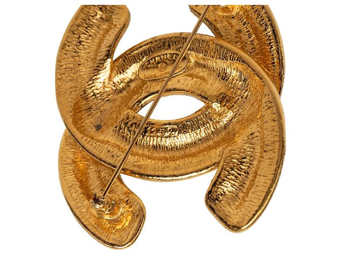 Broche acolchado Chanel CC chapado en oro Dorado - vista 4