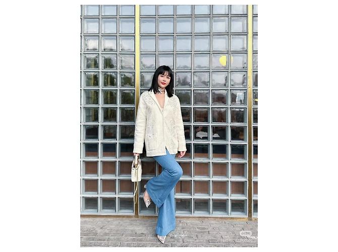 Chanel Tweed Blazer Beige mit Double-C Pailletten Mehrfarben - Ansicht 8