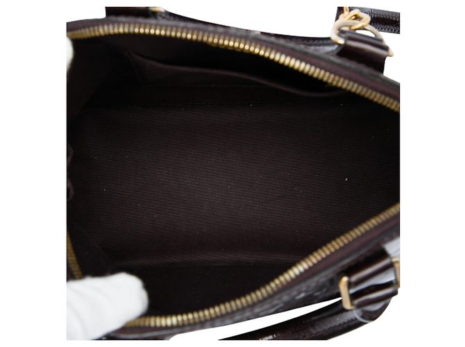 Borsa Satchel Alma BB Louis Vuitton Monogram Vernis Viola Porpora - vista 4