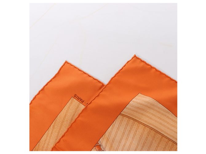 Hermès Carré 90 "VENT PORTANT Ⅱ" Seidentuch in Orange - Ansicht 3