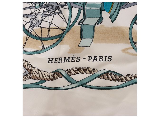 Hermès Carré 90 "MUSEE" Lenço de seda em Bege - vista 8