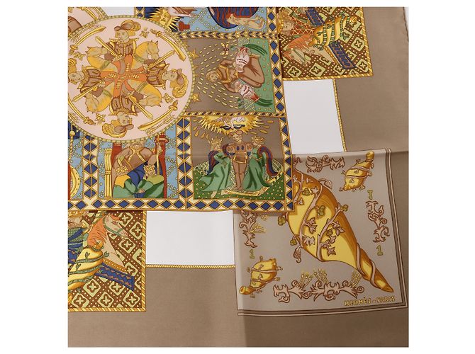 Hermès Carré 90 "LE TAROT" Foulard in seta Beige - vista 13