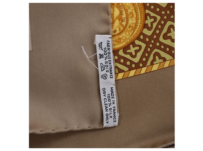 Hermès Carré 90 "LE TAROT" Foulard in seta Beige - vista 15