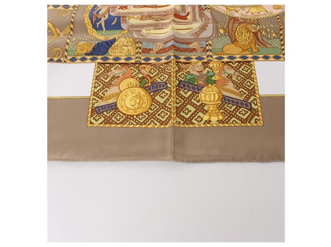 Hermès Carré 90 "LE TAROT" Foulard in seta Beige - vista 4