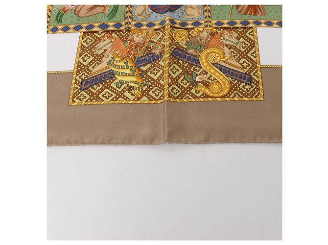 Hermès Carré 90 "LE TAROT" Foulard in seta Beige - vista 6