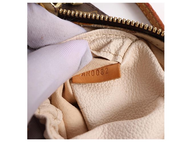 Louis Vuitton Spontini Monogram Canvas 2Way Handtasche in Brown Beige - Ansicht 12