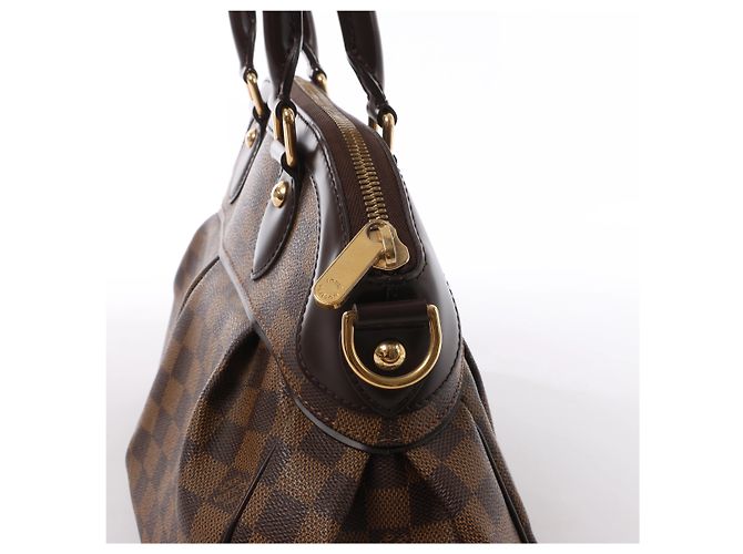 Borsa a tracolla Louis Vuitton Trevi PM Damier Ebene Marrone N51997 Rosso - vista 4