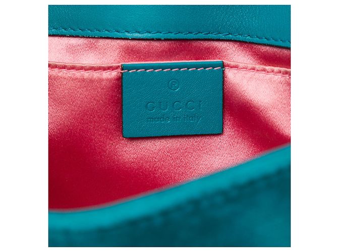 Gucci Small GG Marmont gesteppte Schultertasche aus Samt in Blau - Ansicht 5