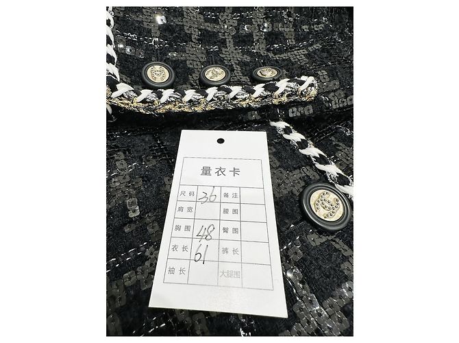 Giacca Chanel in Tweed Nera e Oro con Paillettes Métiers d'Art Multicolore - vista 7