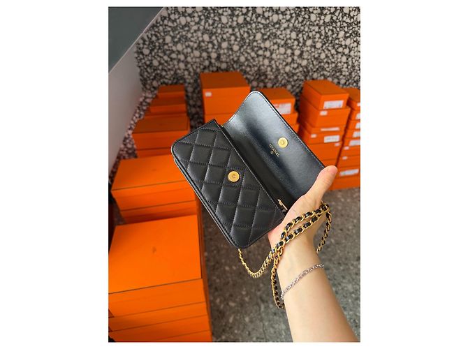 Borsa Chanel Wallet on Chain in pelle nera con manico in cristalli Multicolore - vista 3