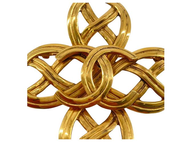 Spilla Infinito Chanel CC placcata oro D'oro - vista 5