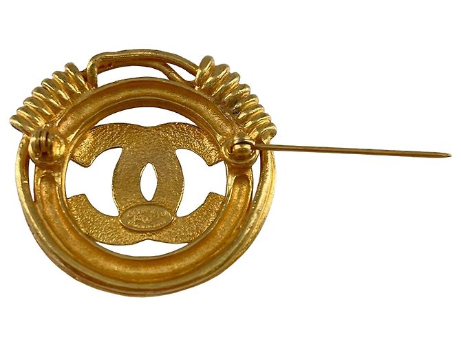 Goldene Chanel Gold Plated CC Spring runde Brosche - Ansicht 2