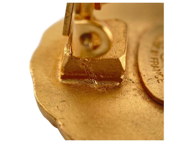 Orecchini a clip rotondi Sunburst Chanel CC placcati in oro D'oro - vista 8