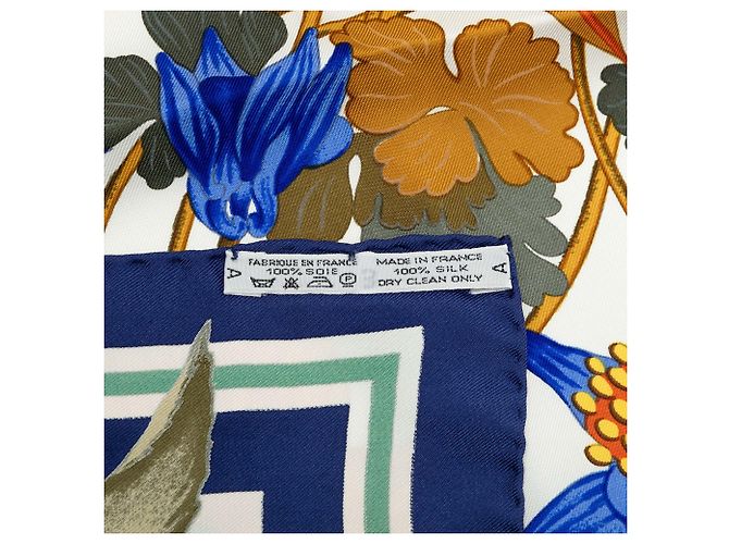 Hermès Fleurs D Hellade Seidentuch Weiß 90 Scarves - Ansicht 5